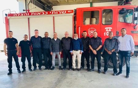 رئيس مجلس حورة المحلي يستقبل قيادة سلطة الإطفاء والإنقاذ 